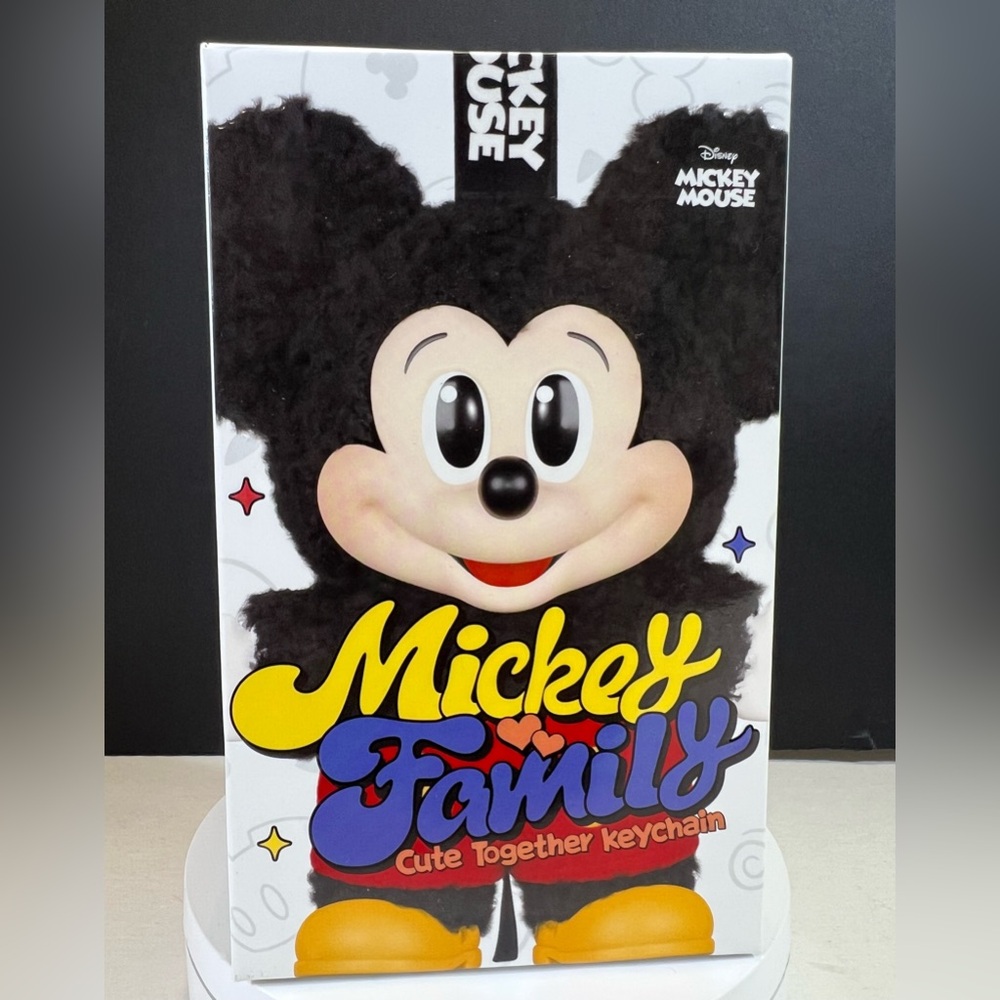 ✨Pop Mart Disney Mickey Family "Cute Together" Keychain Blind Box Never Opened!✨